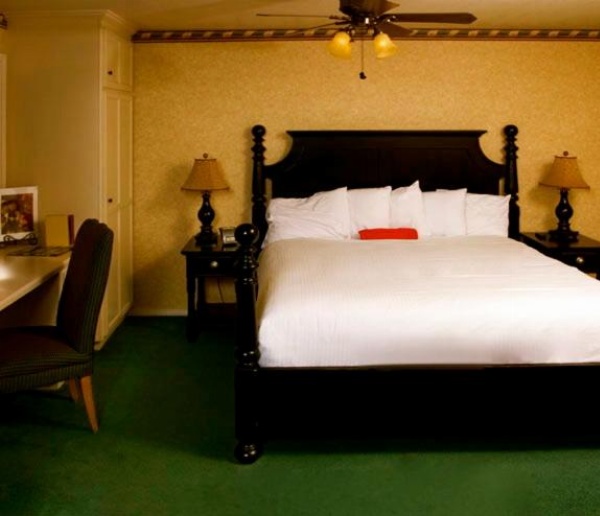 Strawberry Valley Inn image 16