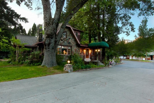 Strawberry Valley Inn image 19