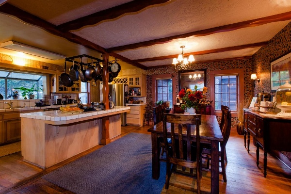 Strawberry Valley Inn Main image